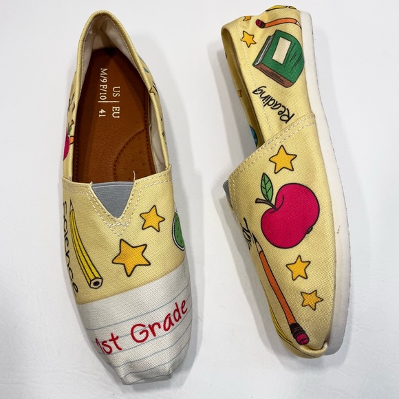 Groove Bags First Grade Teacher Shoes Fun / Novelty Print Size 10 - Picture 1 of 13